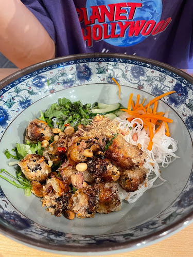 Comentarii opinii despre F.I.C. (Fried Ice Cream & Viet Bites)