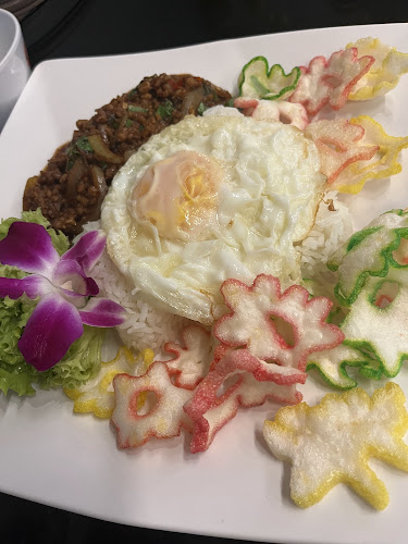 Naowarat Thai Cuisine - Hospitality and gastronomy