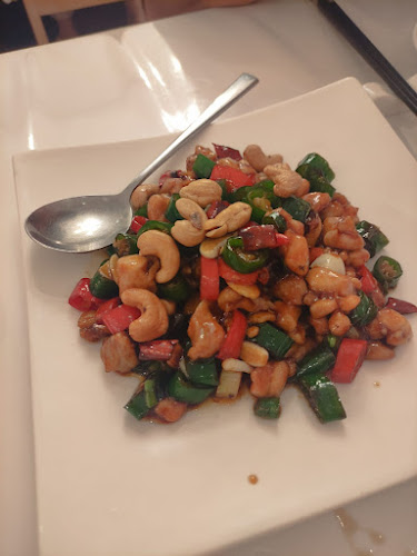 301 Upper Thomson Rd, #01-122/123, Singapore 574408