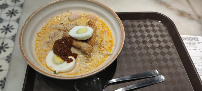 Heavenly Wang @ Changi Airport T1 Transit - Singapore