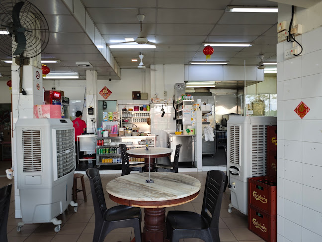 Only Fanz Sports Bar - Singapore