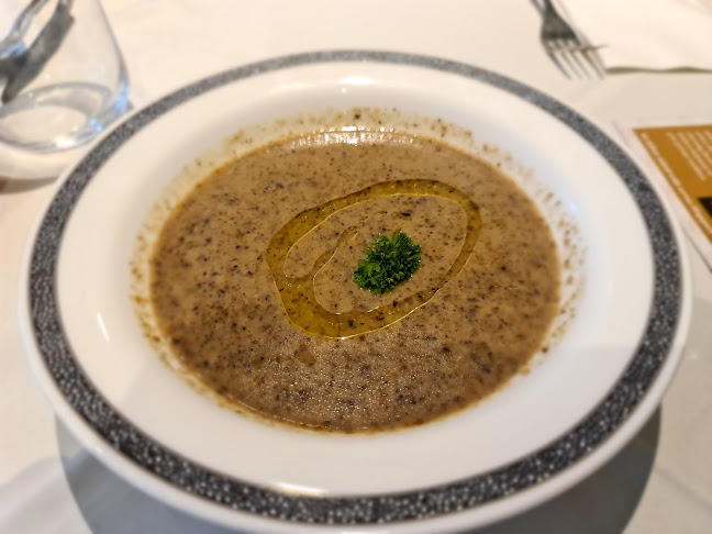 R Italian Kitchen & Smokehouse - Hospitality and gastronomy