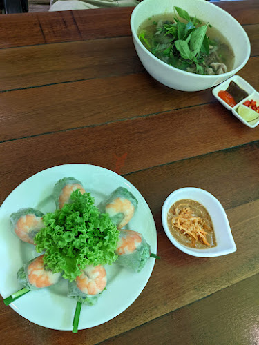 Opinii despre Lucky Saigon Café în Singapore - Hospitality and gastronomy