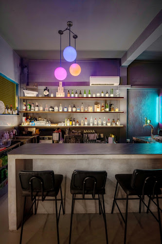 Topsy @ 152 - Singapore