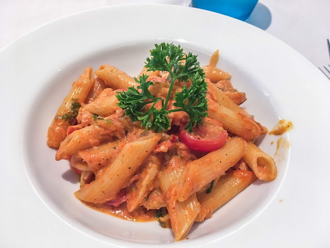 Opinii despre Madrinaa Italiano în Singapore - Hospitality and gastronomy