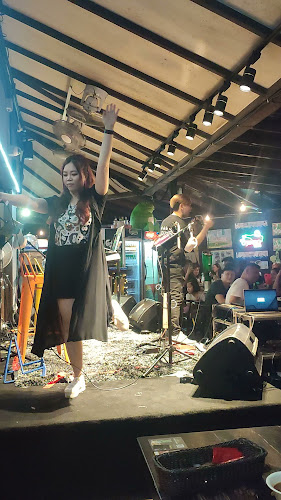 Comentarii opinii despre Happiest Hour Bar & Bistro