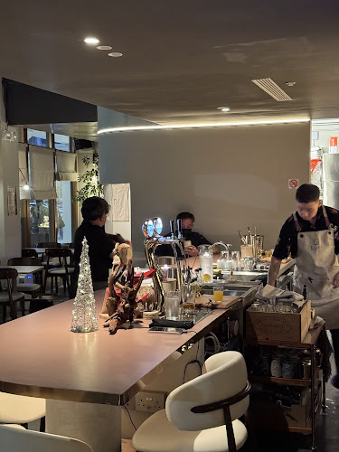 Lunì - Scent, Bar & Kitchen