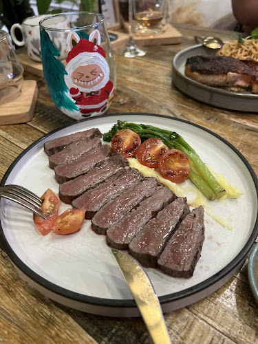 Clayful Cafe | Art Cafe | Pottery & Glass Painting | Orchard Central - Singapore