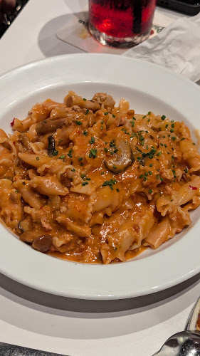 Opinii despre Chicco Trattoria | Holland Village | Italian Restaurant | Freshly Made Pasta Daily în Singapore - Hospitality and gastronomy