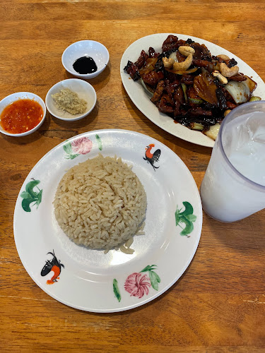 Wee Nam Kee Hainanese Chicken Rice Restaurant - Hospitality and gastronomy