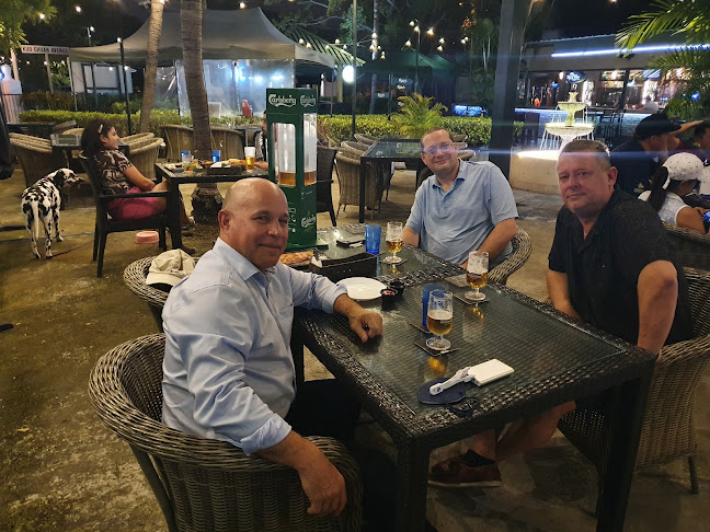 Mel's Place Restaurant & Bar - Hospitality and gastronomy