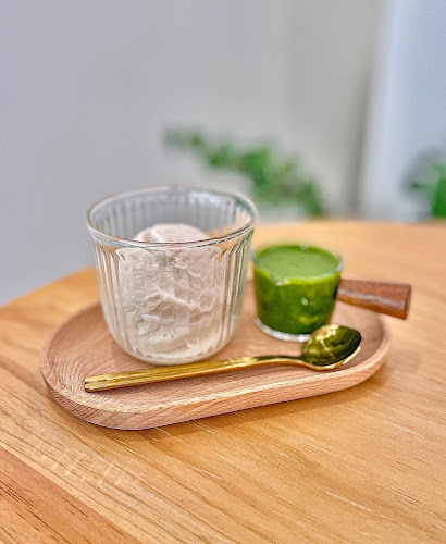 Lilac Oak | Vegan Café & Bakes - Singapore