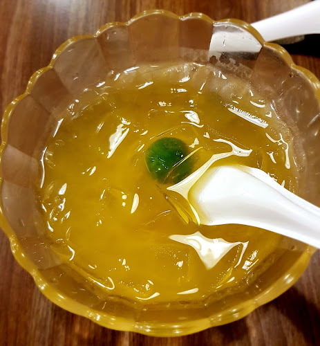 White Restaurant (Sun Plaza) - Singapore