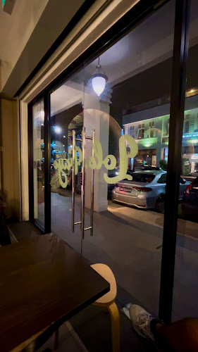 Lola Faye Cafe - Singapore