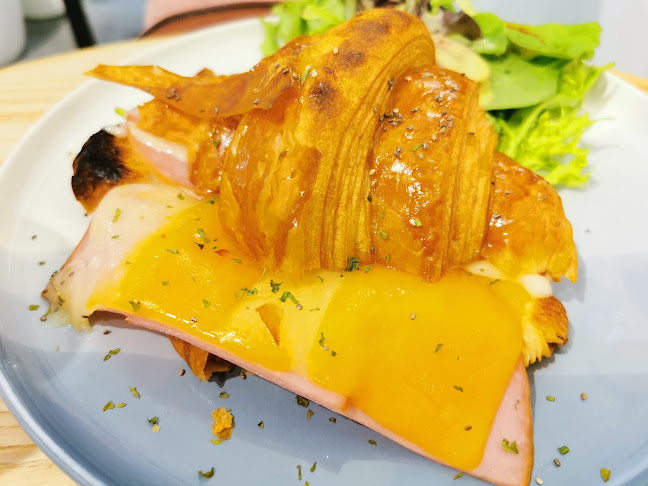 6 Letter Brunch - Singapore