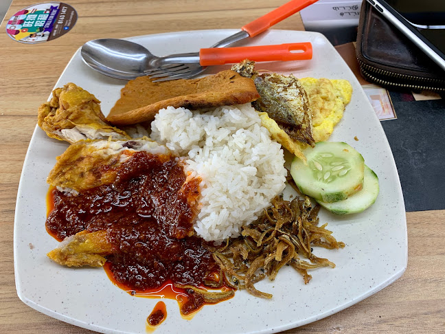 Opinii despre New Hot & Spicy Nasi Lemak în Singapore - Hospitality and gastronomy