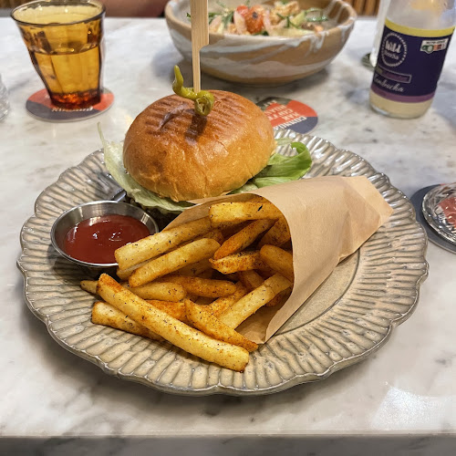 Common Man Coffee Roasters - Joo Chiat Road - Singapore