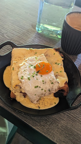 Sidetrack Coffee Bakes Brunch - Hospitality and gastronomy