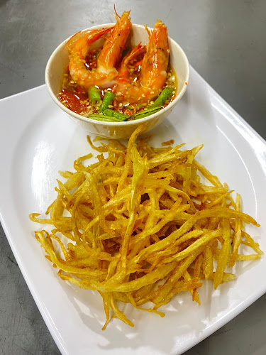 Uncle Leaw Thai Seafood - Hospitality and gastronomy