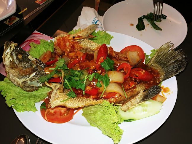 Comentarii opinii despre Naowarat Thai Cuisine