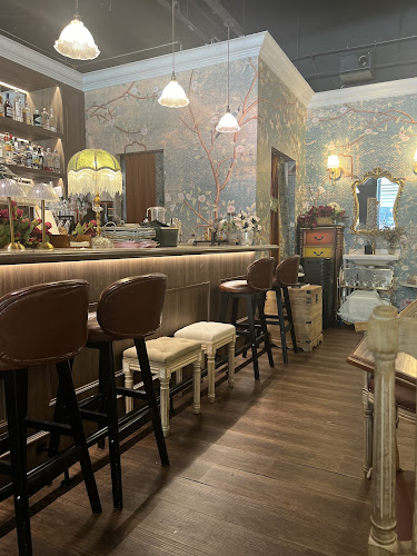 Comentarii opinii despre A Beautiful Day Café Tea Room + Cocktail Bar