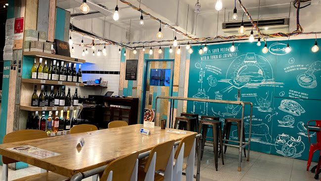 Plank Sourdough Pizza - Eng Kong Park - Hospitality and gastronomy