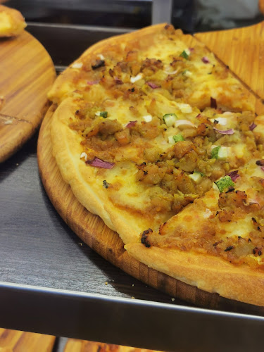 1 Pasir Ris Central St 3, #01-45 White Sands, Singapore 518457