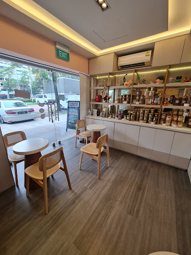 34 Whampoa W, #01-83, Singapore 330034