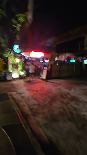 georges MADBar & Grill - Singapore