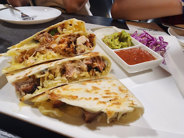 Opinii despre Casuarina Bistro - Best Mexican restaurant în Singapore - Hospitality and gastronomy