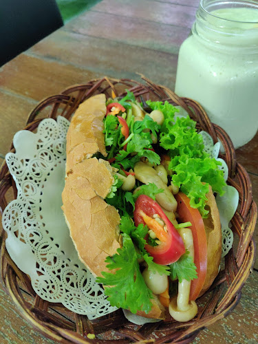 Opinii despre Lucky Saigon Café în Singapore - Hospitality and gastronomy