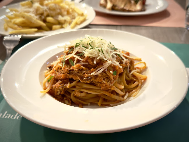 8 Sinaran Dr, #01-02/04 Oasia Hotel, Singapore 307470