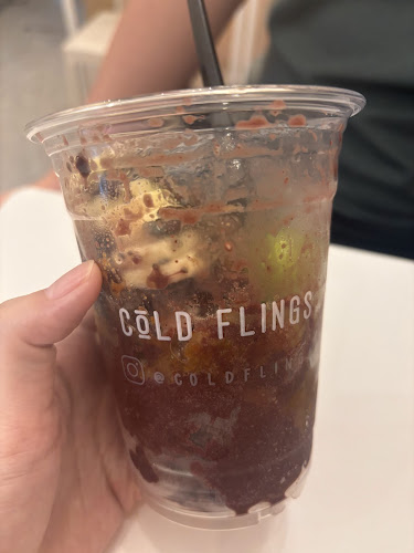 Comentarii opinii despre Cold Flings