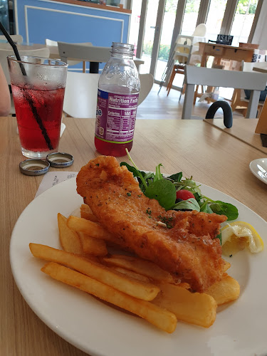 The Living Room Cafe - Zion Bishan - Hospitality and gastronomy