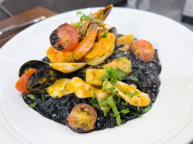 Zazz Pizza - Singapore