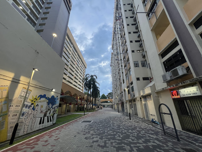 Comentarii opinii despre Hawker Centre Stand 126