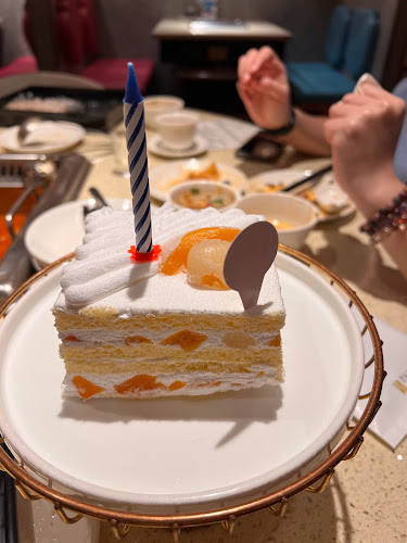 176 Orchard Rd, #05-16 The Centrepoint, Singapore 238843