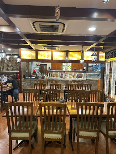 122 Race Course Rd, #01-01, Singapore 218583