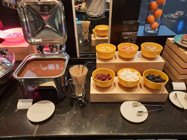 100 Orchard Rd, Located in: Concorde Hotel, Singapore 238840