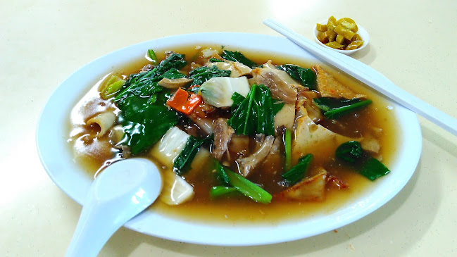 Opinii despre Ru Lai Vegetarian food (Blk24 Sin Ming Road) în Singapore - Hospitality and gastronomy