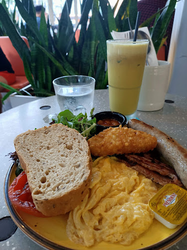 Privé Paragon - Singapore