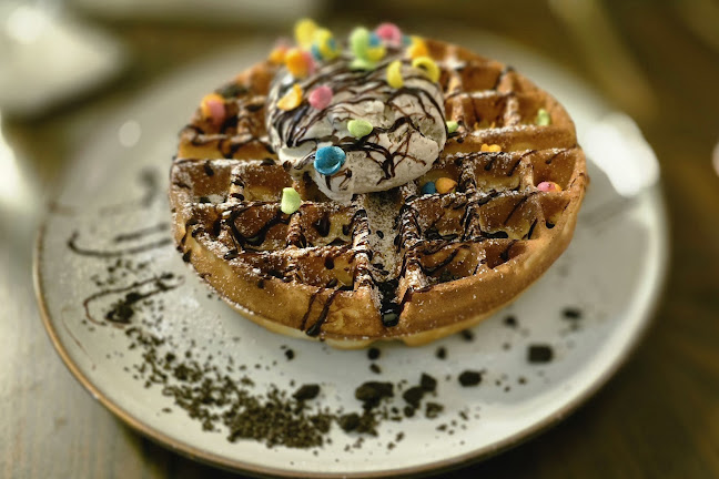 Lola Faye Cafe - Singapore