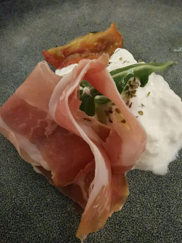 Comentarii opinii despre R Italian Kitchen & Smokehouse