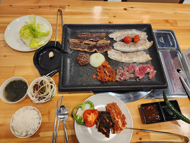 Gogi Buffet Korean BBQ (Upper Thomson) - Hospitality and gastronomy