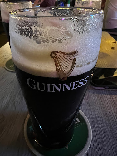 Comentarii opinii despre Happiest Hour Bar & Bistro