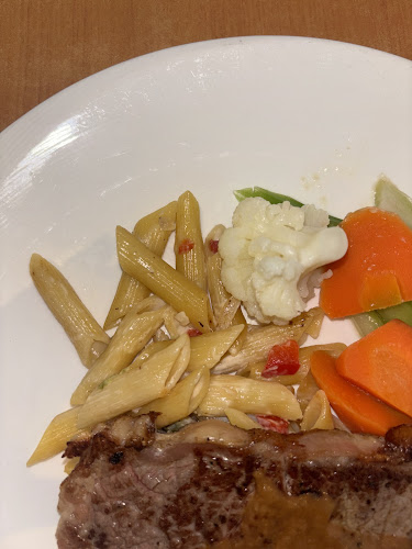 Comentarii opinii despre Eatzi Gourmet Steakhouse & Bistro