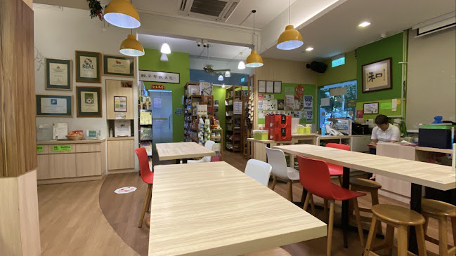 Eco-Harmony Retail & Cafe