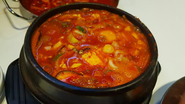 88 Chicken (팔팔치킨) - Hospitality and gastronomy