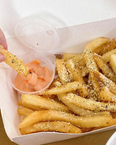 116 Changi Rd, #01-10, Singapore 419718