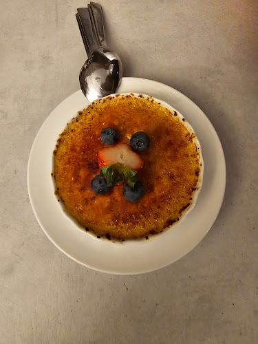 Clovelly - Hospitality and gastronomy